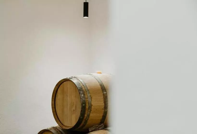 هتل Perelli Winery