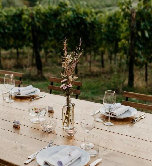 ホテル Perelli Winery