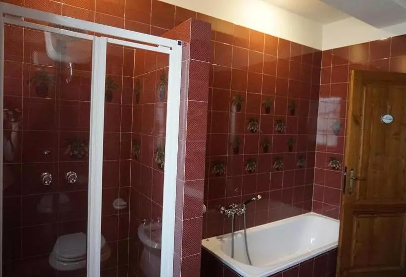 هتل Perelli Winery