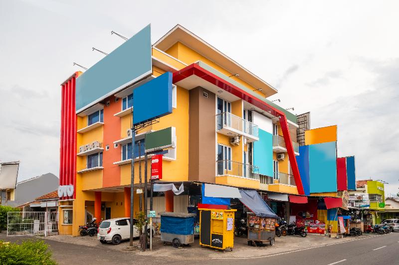 هتل Karins Guesthouse Syariah Redpartner