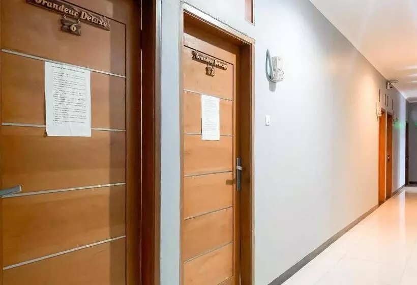 هتل Karins Guesthouse Syariah Redpartner