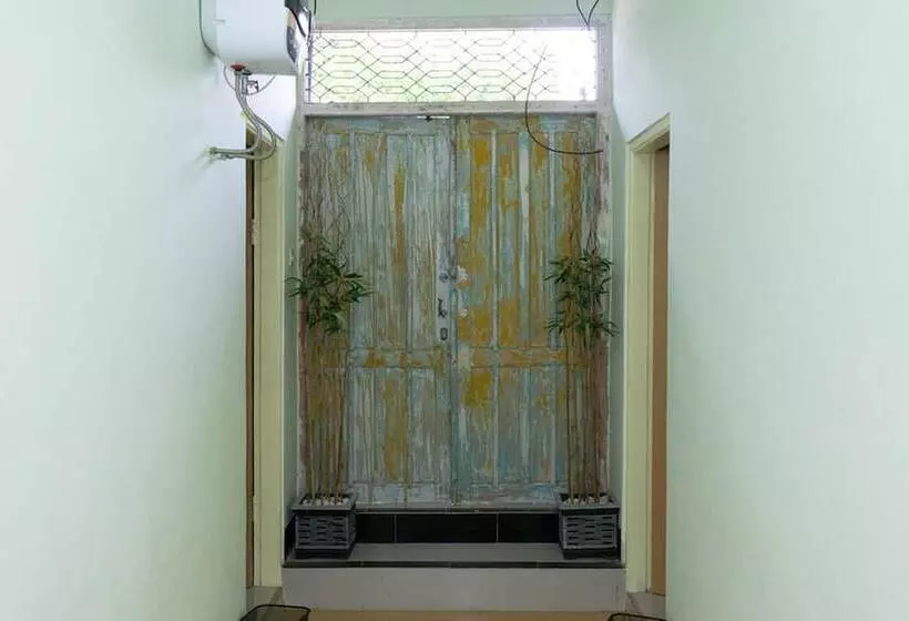 Majatalo Reddoorz Near Alun Alun Madiun