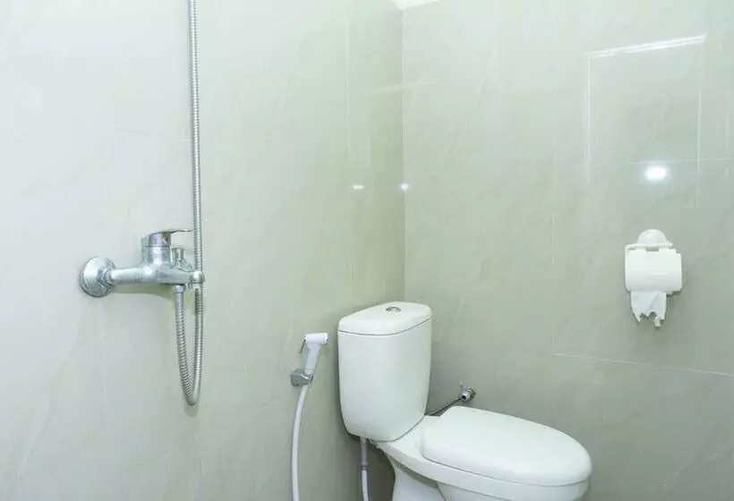 Majatalo Reddoorz Near Alun Alun Madiun