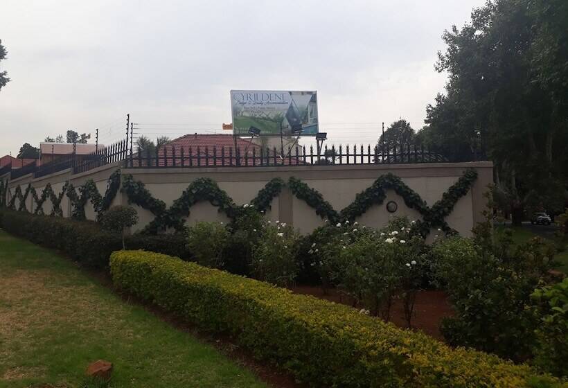 ベッドアンドブレックファースト Cyrildene Lodge