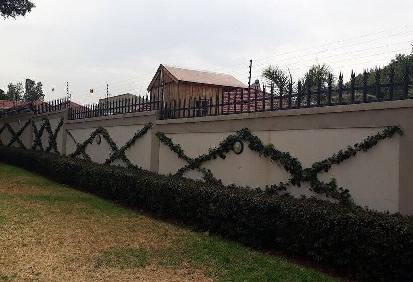 ベッドアンドブレックファースト Cyrildene Lodge