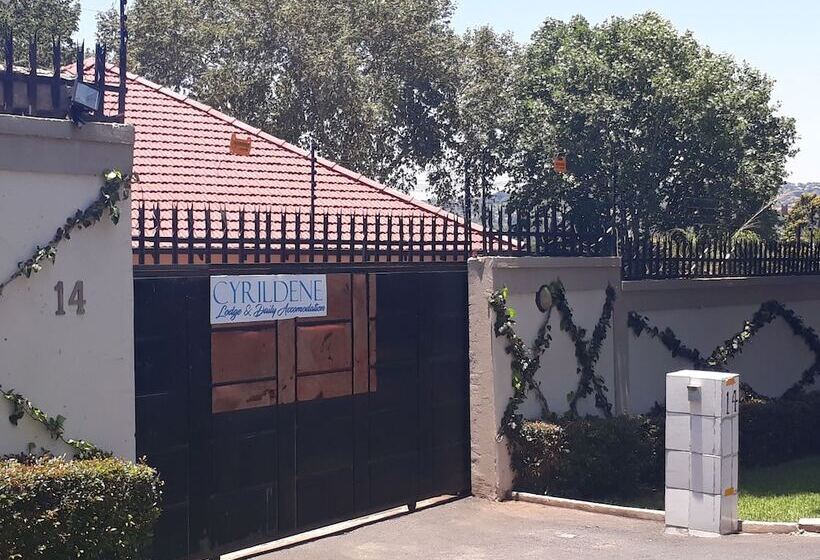 ベッドアンドブレックファースト Cyrildene Lodge