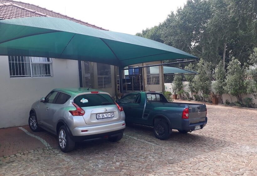 ベッドアンドブレックファースト Cyrildene Lodge