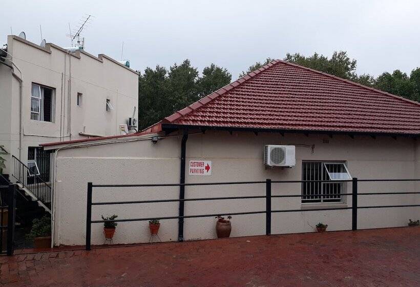 ベッドアンドブレックファースト Cyrildene Lodge