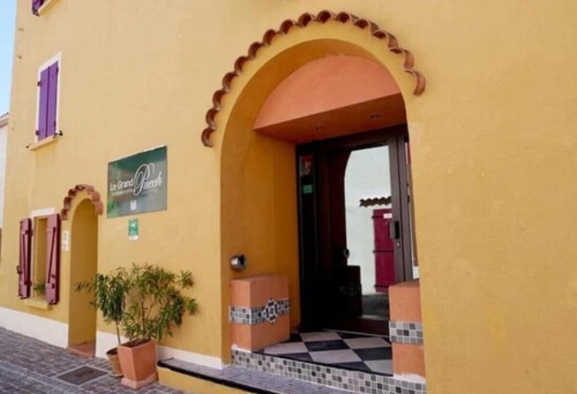 Logis Hotel Restaurant Le Grand Puech