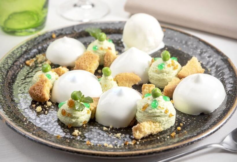 Logis Hotel Restaurant Le Grand Puech