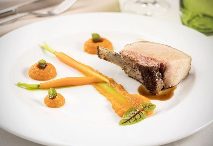 Logis Hotel Restaurant Le Grand Puech