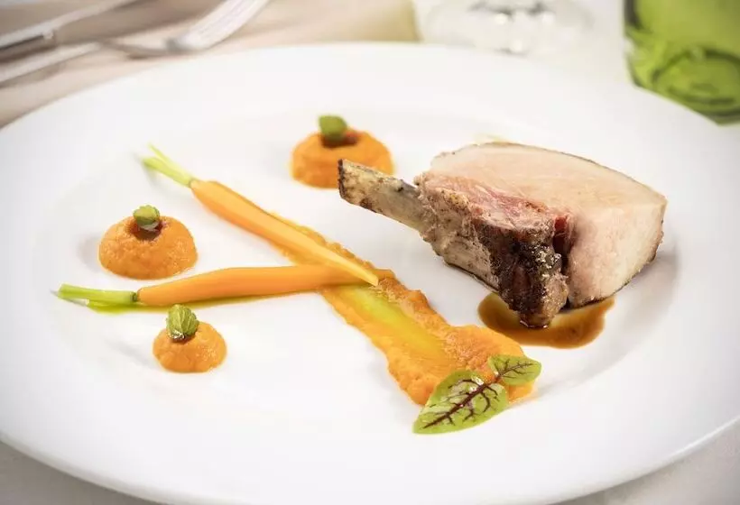 Logis Hotel Restaurant Le Grand Puech