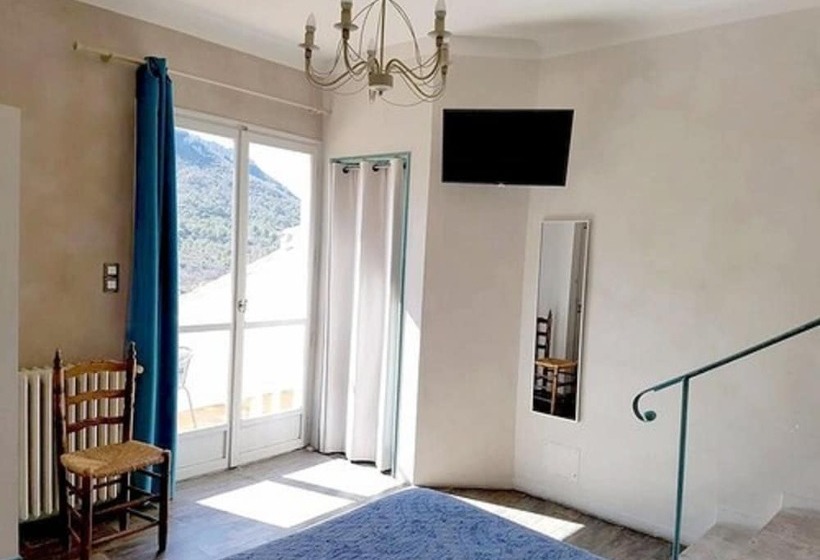 Logis Hotel Restaurant Le Grand Puech