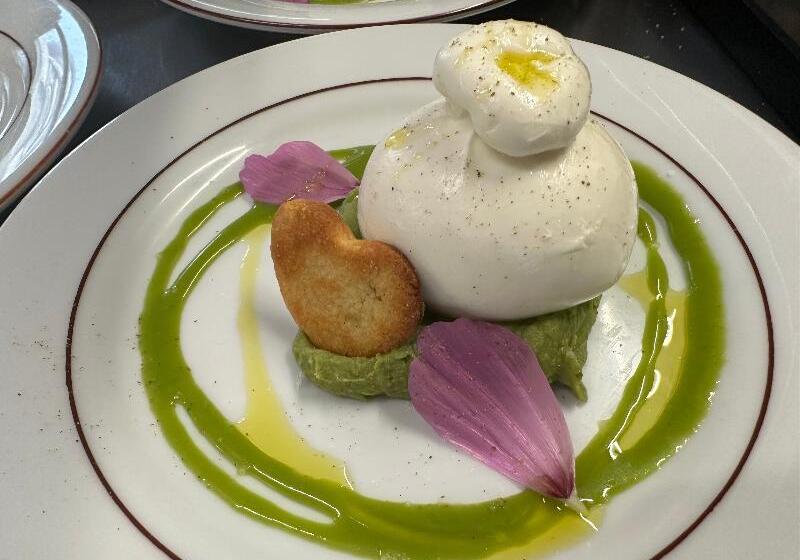 Logis Hotel Restaurant Le Grand Puech