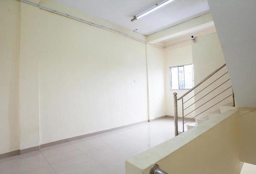 ホテル Spot On 2373 Executive Inn 2