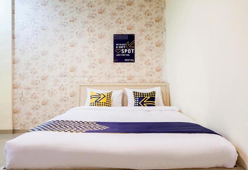 ホテル Spot On 2373 Executive Inn 2