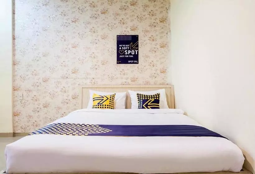 ホテル Spot On 2373 Executive Inn 2