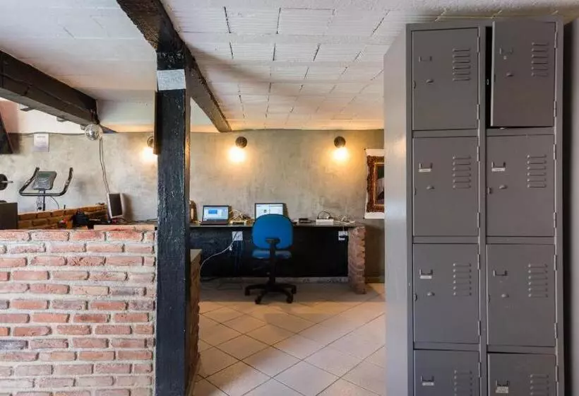 Man Cave Hostel