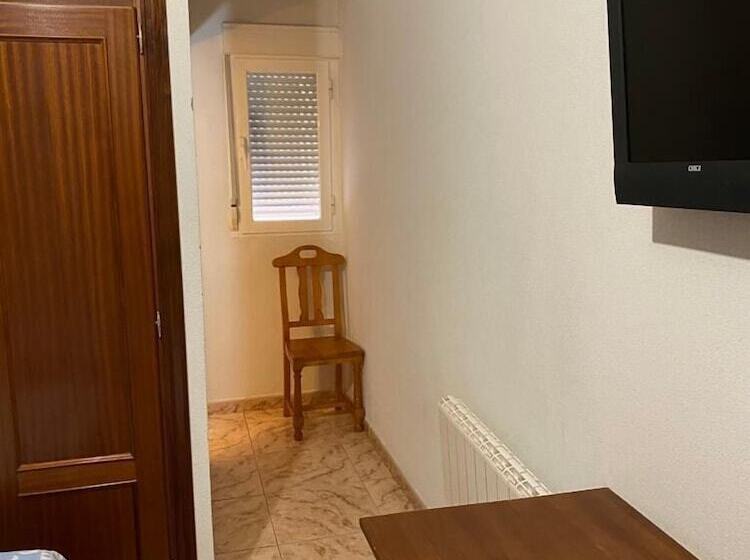 膳宿费 Hostal Hermanos Sánchez