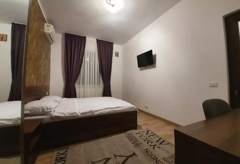 پانسیون Vily Luxury Rooms