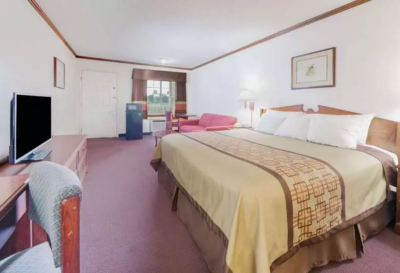 فندق Days Inn By Wyndham Monett