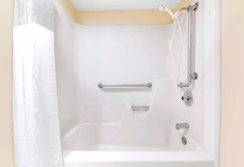 فندق Days Inn By Wyndham Monett