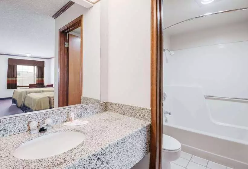 فندق Days Inn By Wyndham Monett