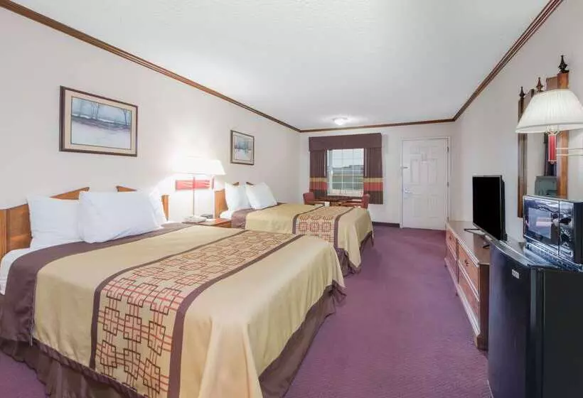 فندق Days Inn By Wyndham Monett