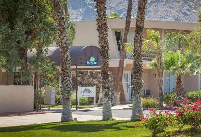酒店 Days Inn By Wyndham Palm Springs