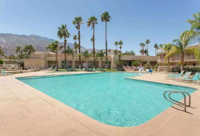 酒店 Days Inn By Wyndham Palm Springs