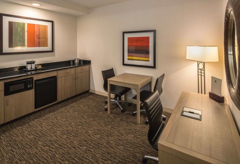 Doubletree By Hilton Hotel Vancouver