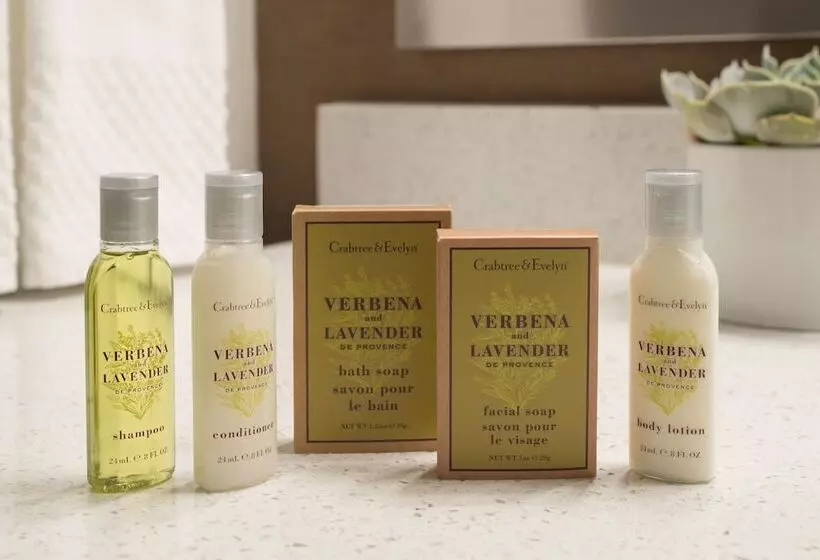 Doubletree By Hilton Hotel Vancouver