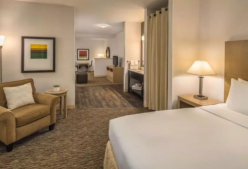 Doubletree By Hilton Hotel Vancouver