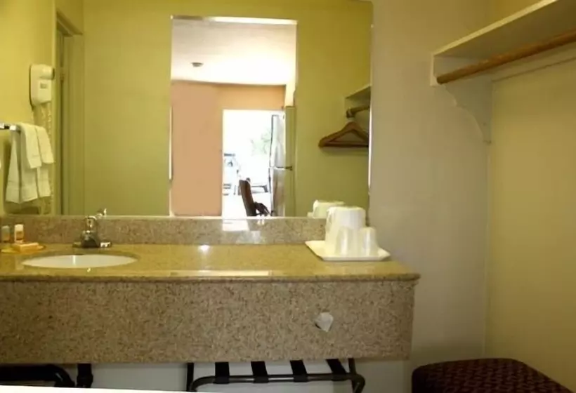 Отель Escondido Lodge