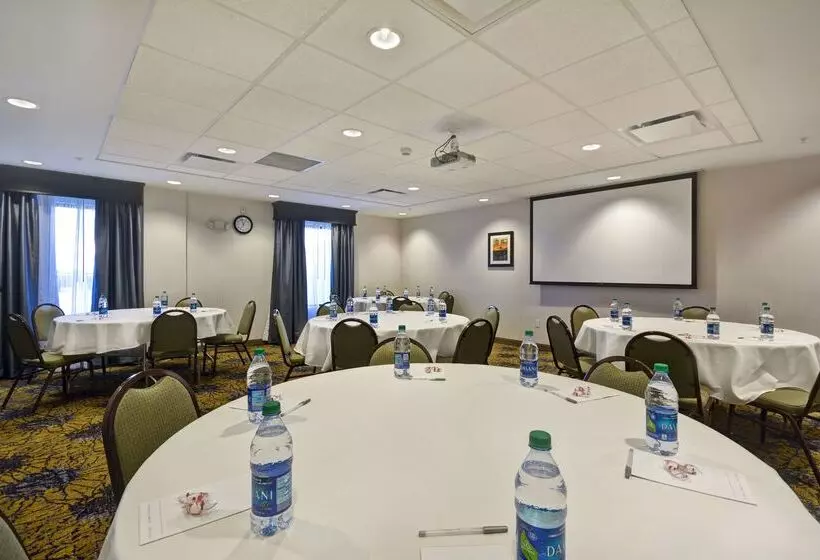 ホテル Hampton Inn & Suites Detroit/warren