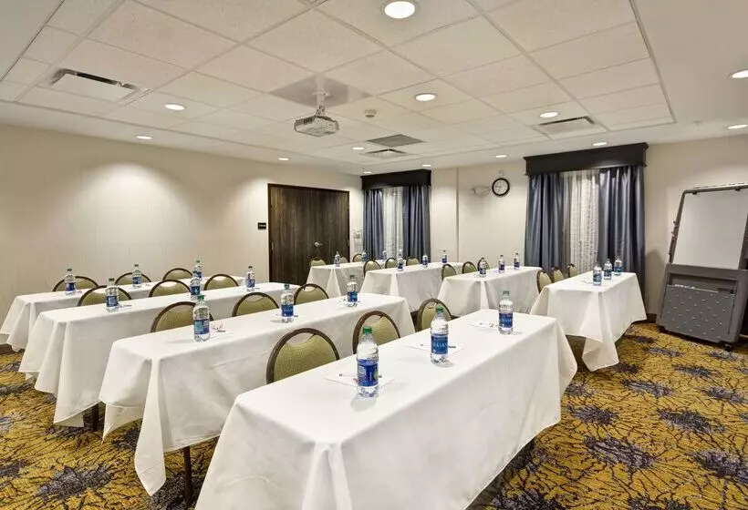 ホテル Hampton Inn & Suites Detroit/warren