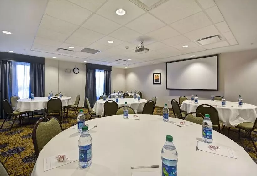 ホテル Hampton Inn & Suites Detroit/warren