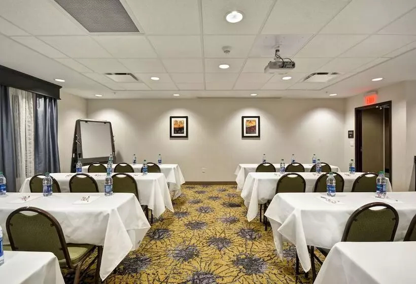 ホテル Hampton Inn & Suites Detroit/warren