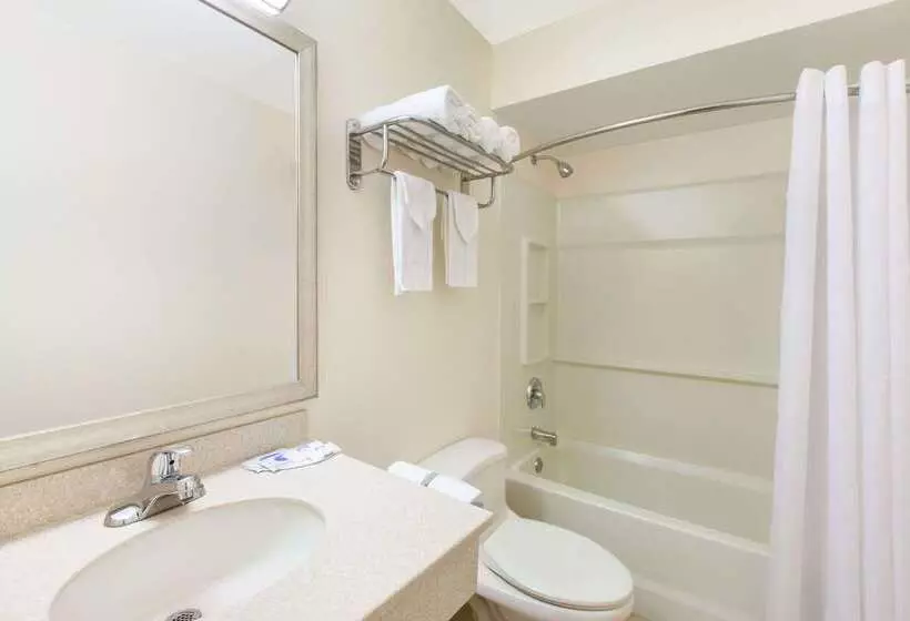 Отель Knights Inn South Amboy