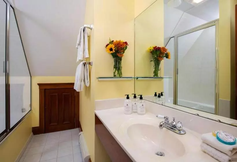 هتل Palmer House Inn