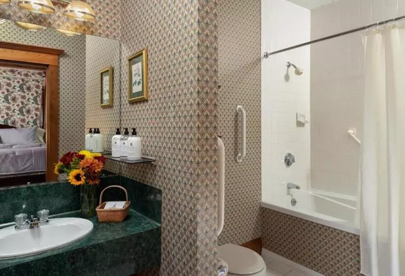 هتل Palmer House Inn