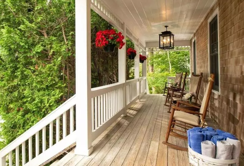 هتل Palmer House Inn