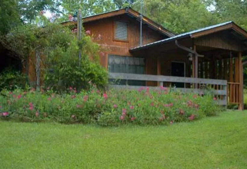 Hotel Pine Creek Country Inn