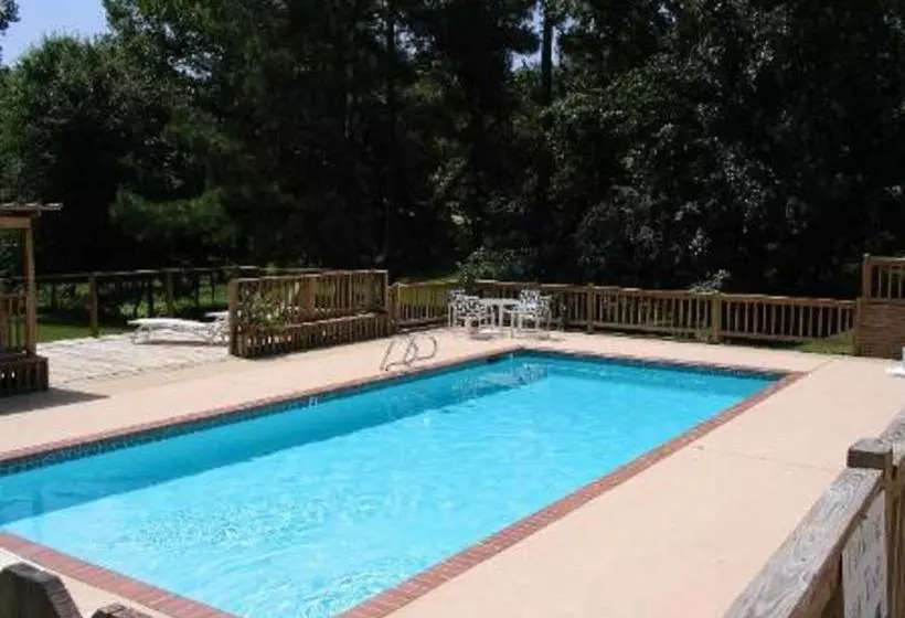 Hotel Pine Creek Country Inn