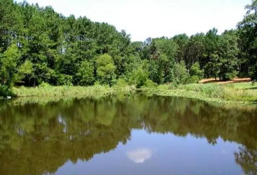 Hotel Pine Creek Country Inn