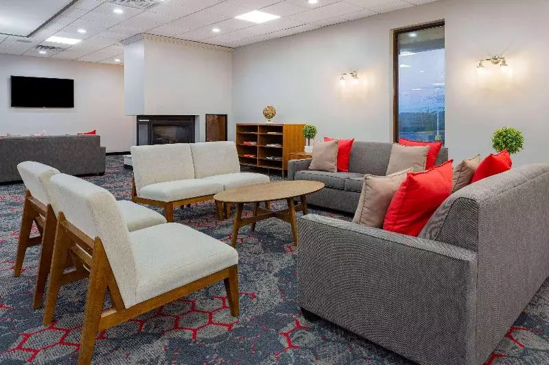 Hotel Ramada By Wyndham Windsor Locks