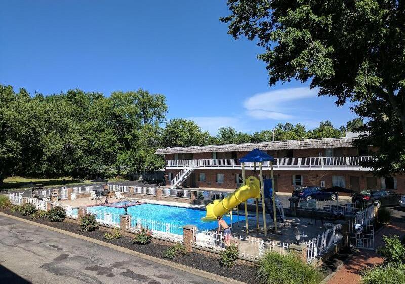 هتل South Shore Inn