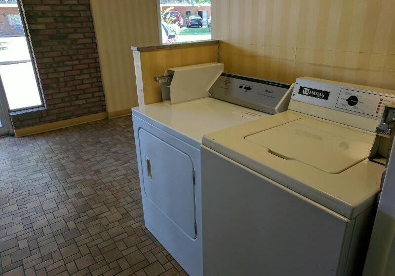 هتل South Shore Inn