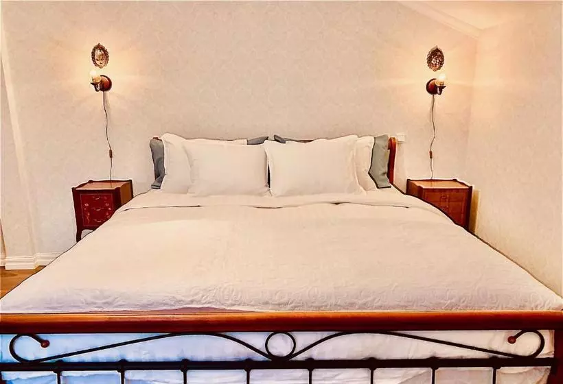 ベッドアンドブレックファースト Herrgardshotellet I Laxå