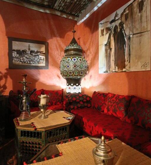 تختخواب و صبحانه Riad Makene Mouchkill